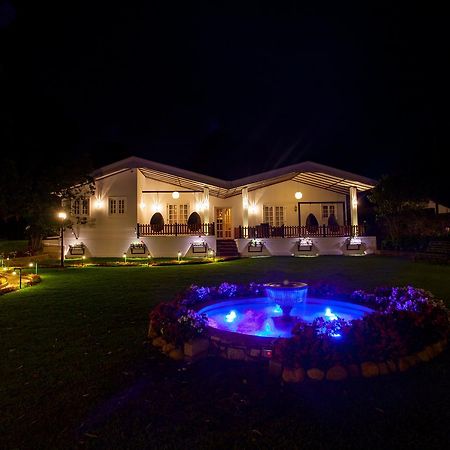 La Grande Villa Нувара Елия Екстериор снимка