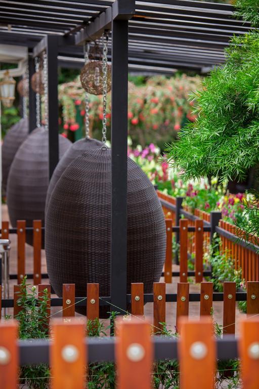 La Grande Villa Нувара Елия Екстериор снимка